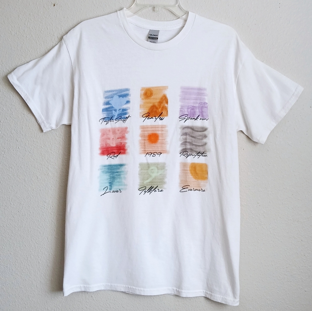 Taylor Swift Graphic Tee Women's Size Medium White Short Sleeve Cotton